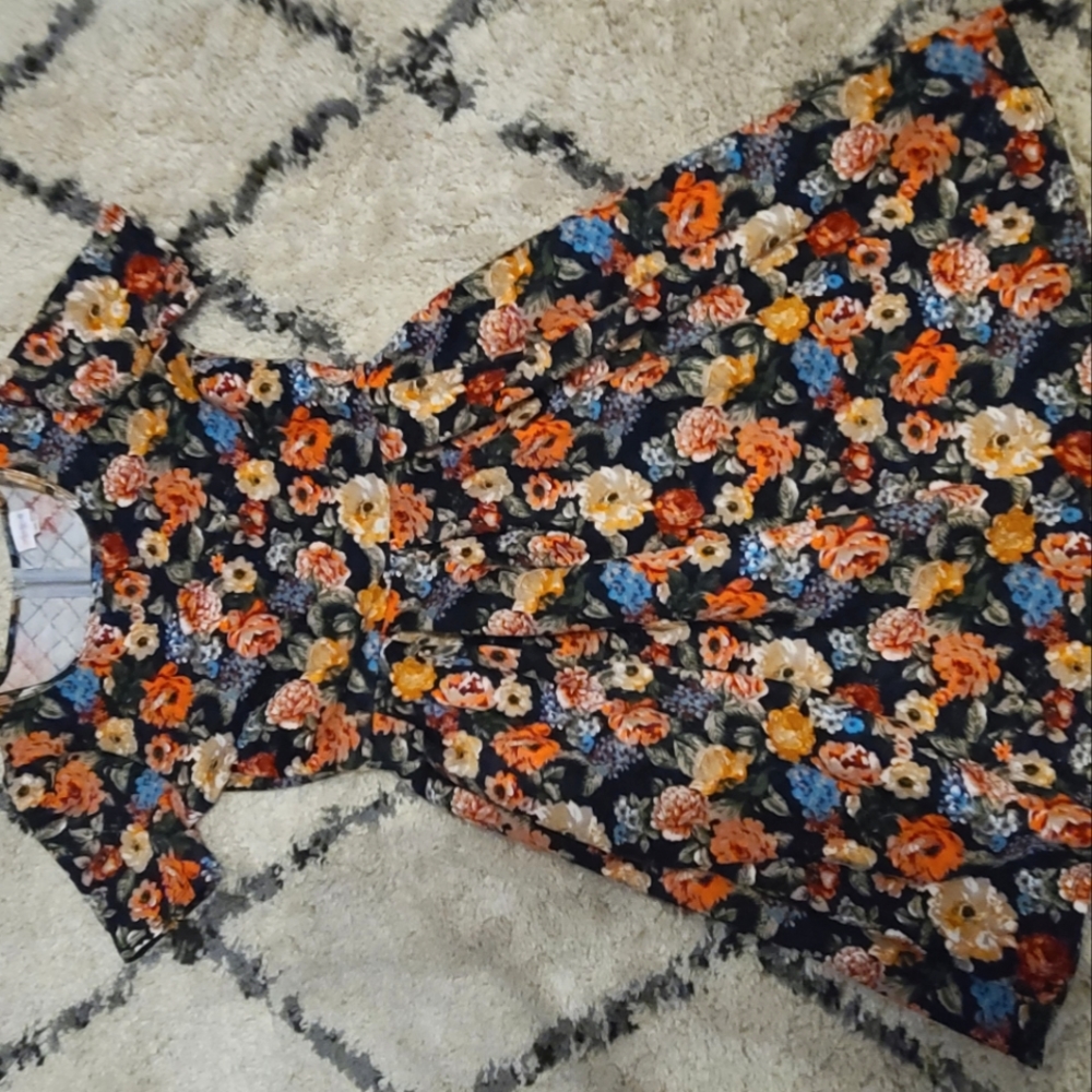 LuLaRoe Amelia - Excellent condition, HTF Vintage